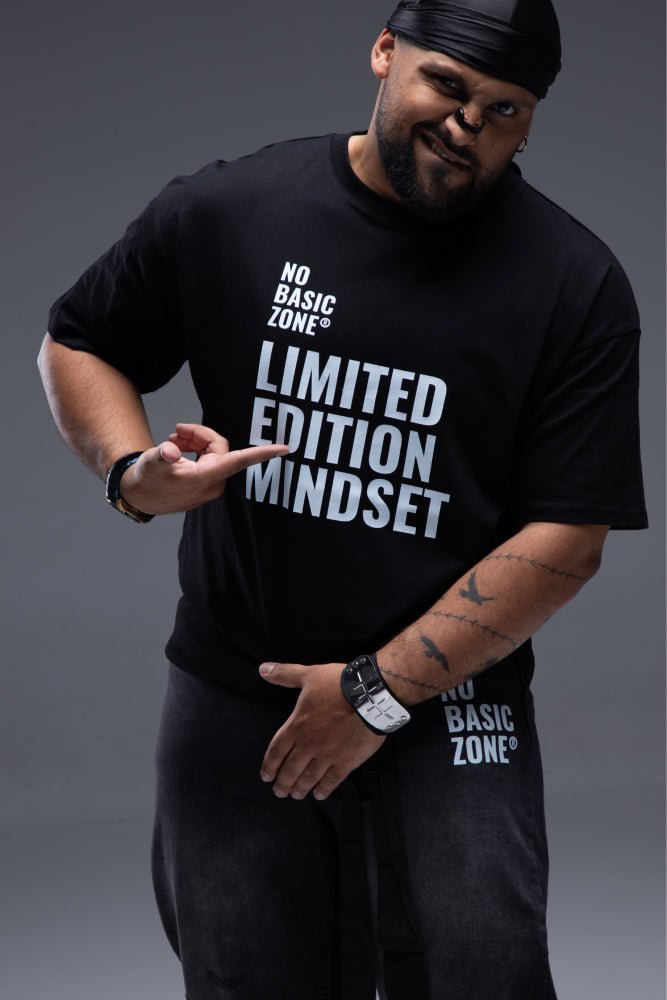 ONE OF ONE // BLACK EDITION T-SHIRT - No Basic Zone