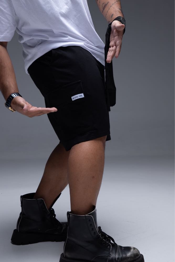 NO BASIC ZONE // BLACK SHORTS - No Basic Zone