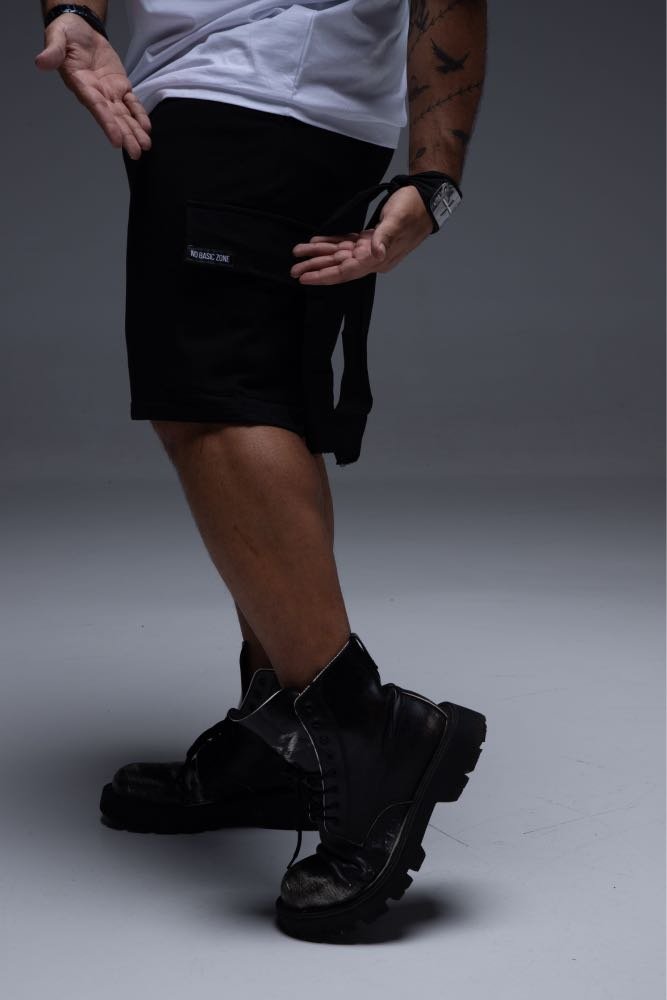 NO BASIC ZONE // BLACK SHORTS - No Basic Zone