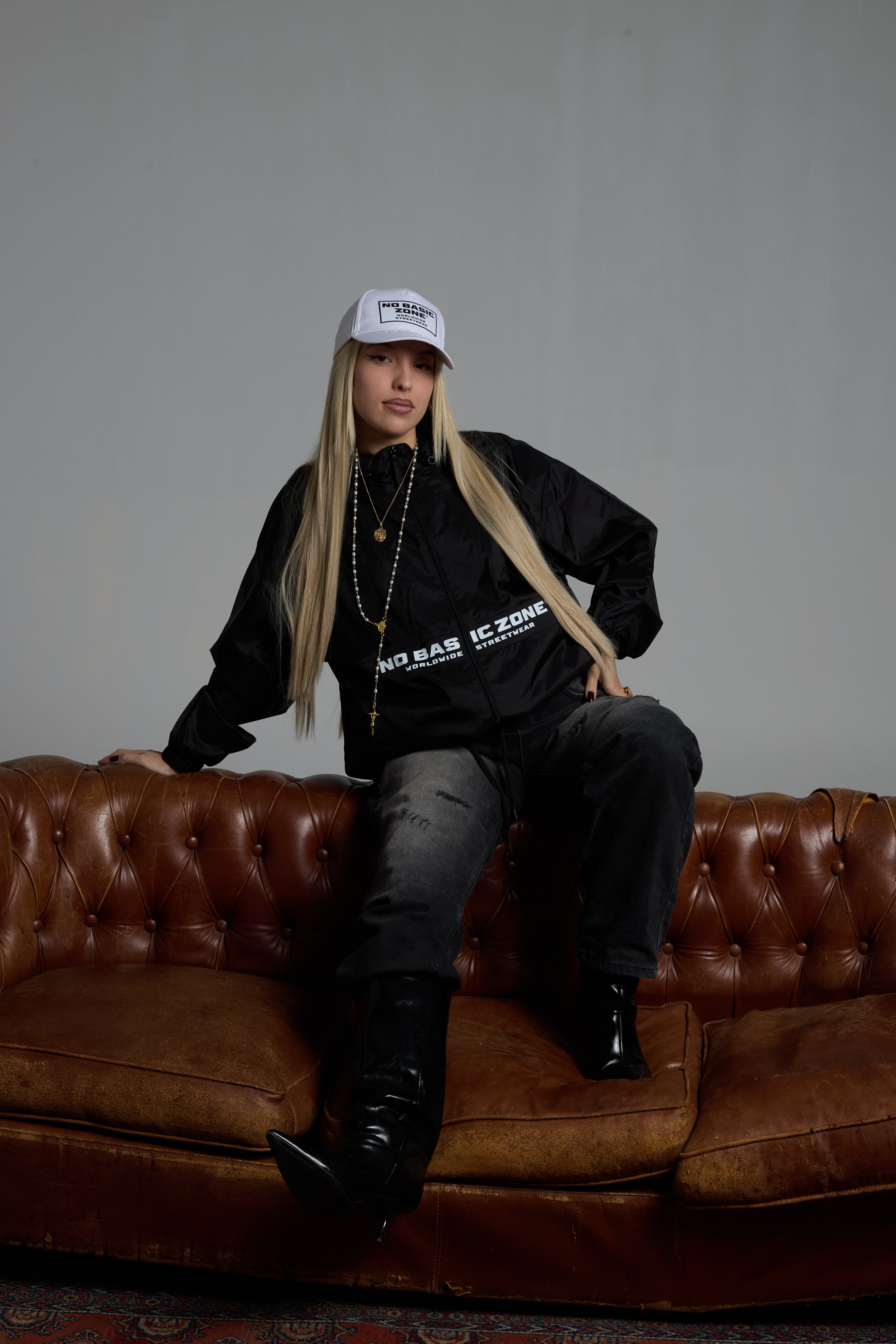 WINDBREAKER - CORTAVIENTOS - No Basic Zone