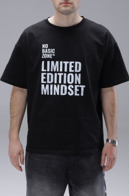 ONE OF ONE // BLACK EDITION T-SHIRT - No Basic Zone
