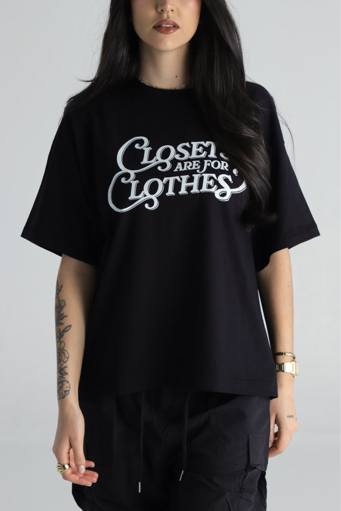 CLOSETS // BLACK T-SHIRT - No Basic Zone