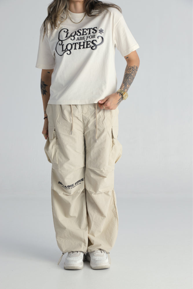 CLOSETS // BEIGE T-SHIRT - No Basic Zone