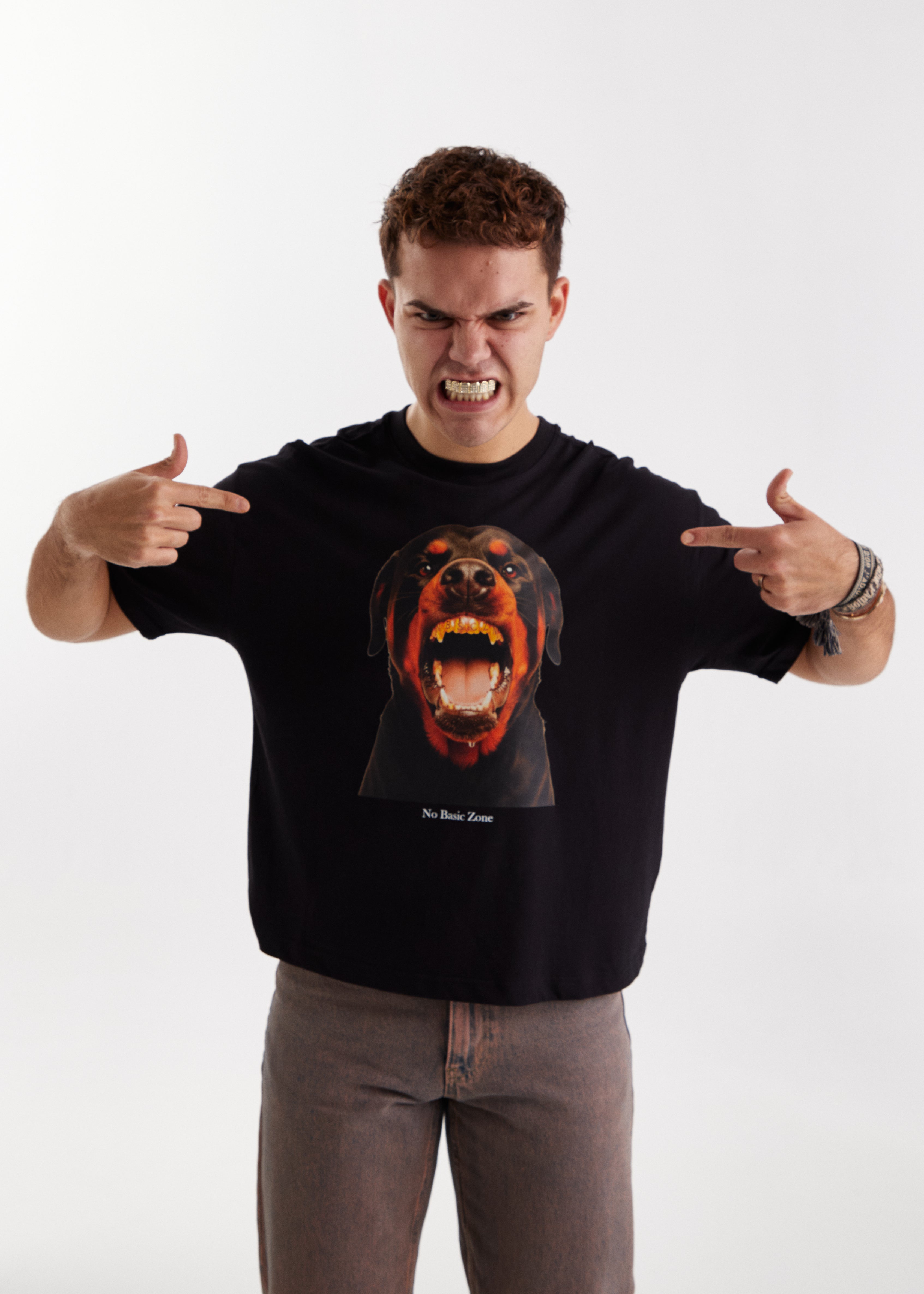 ROW DOG // BLACK T-SHIRT