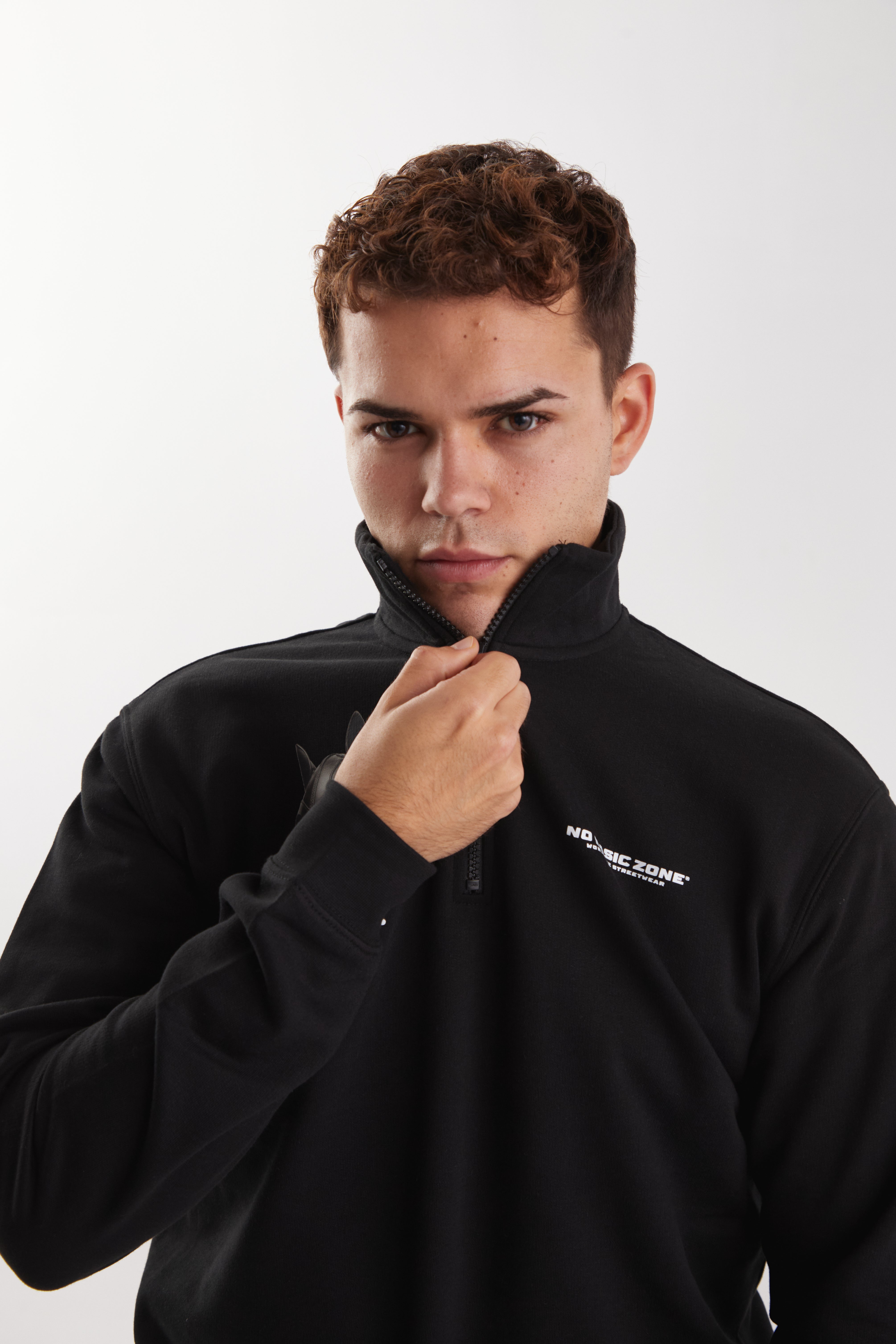 METAL SMALL DOG // BLACK ZIPPER HOODIE