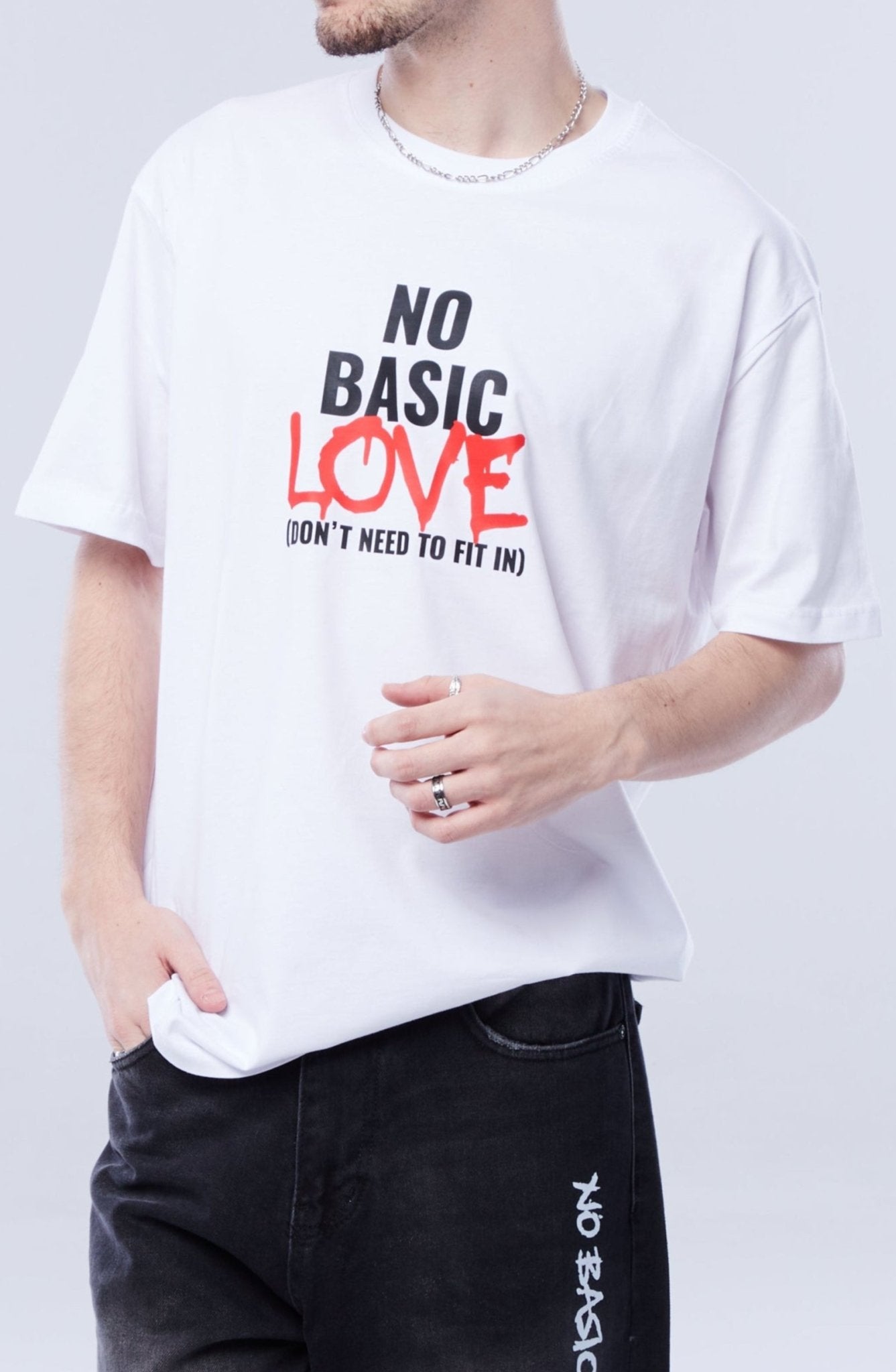NO LABELS // WHITE T-SHIRT - No Basic Zone