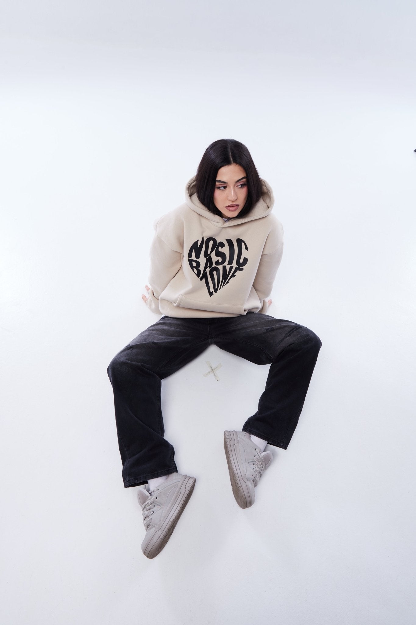 HEARTPRINT // WHITE HOODIE - No Basic Zone