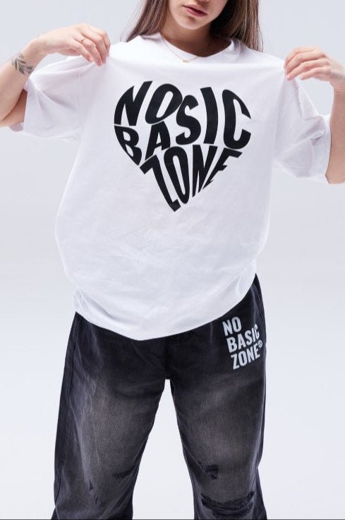 HEARTPRINT // WHITE T-SHIRT - No Basic Zone