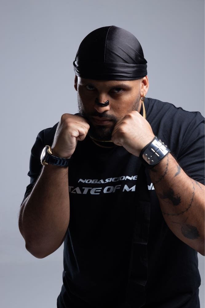 ELEVATED THINKING // BLACK MODE T-SHIRT - No Basic Zone