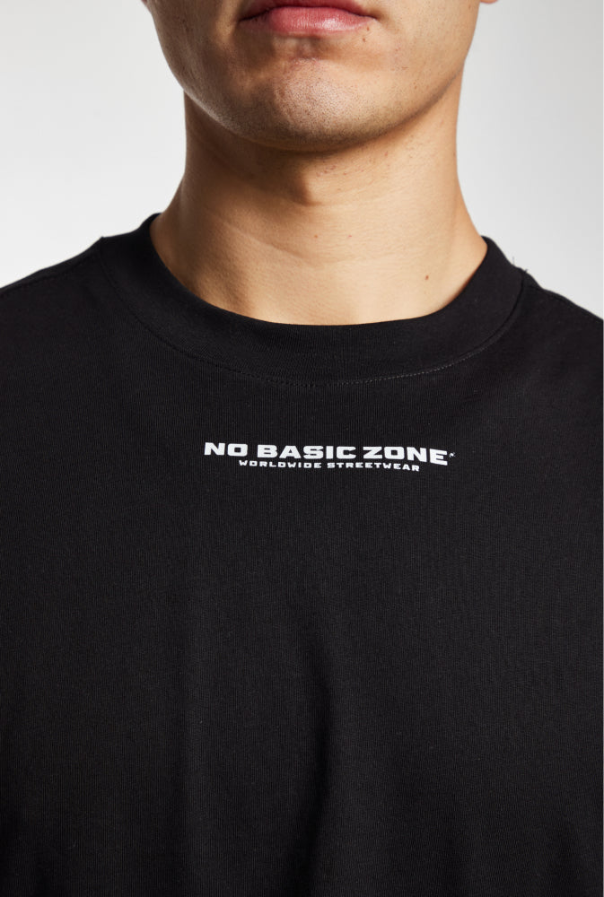 WORLDWIDE  // BLACK T-SHIRT