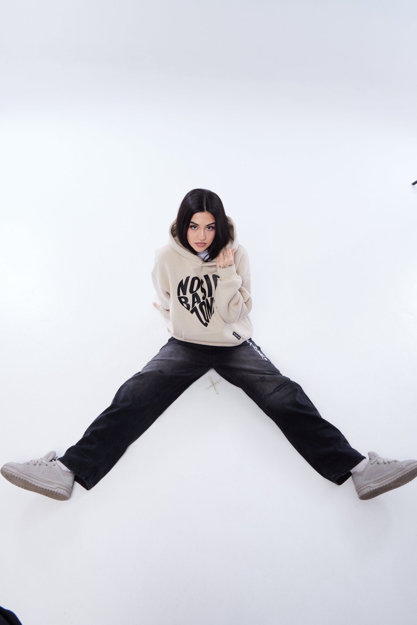 HEARTPRINT // WHITE HOODIE - No Basic Zone