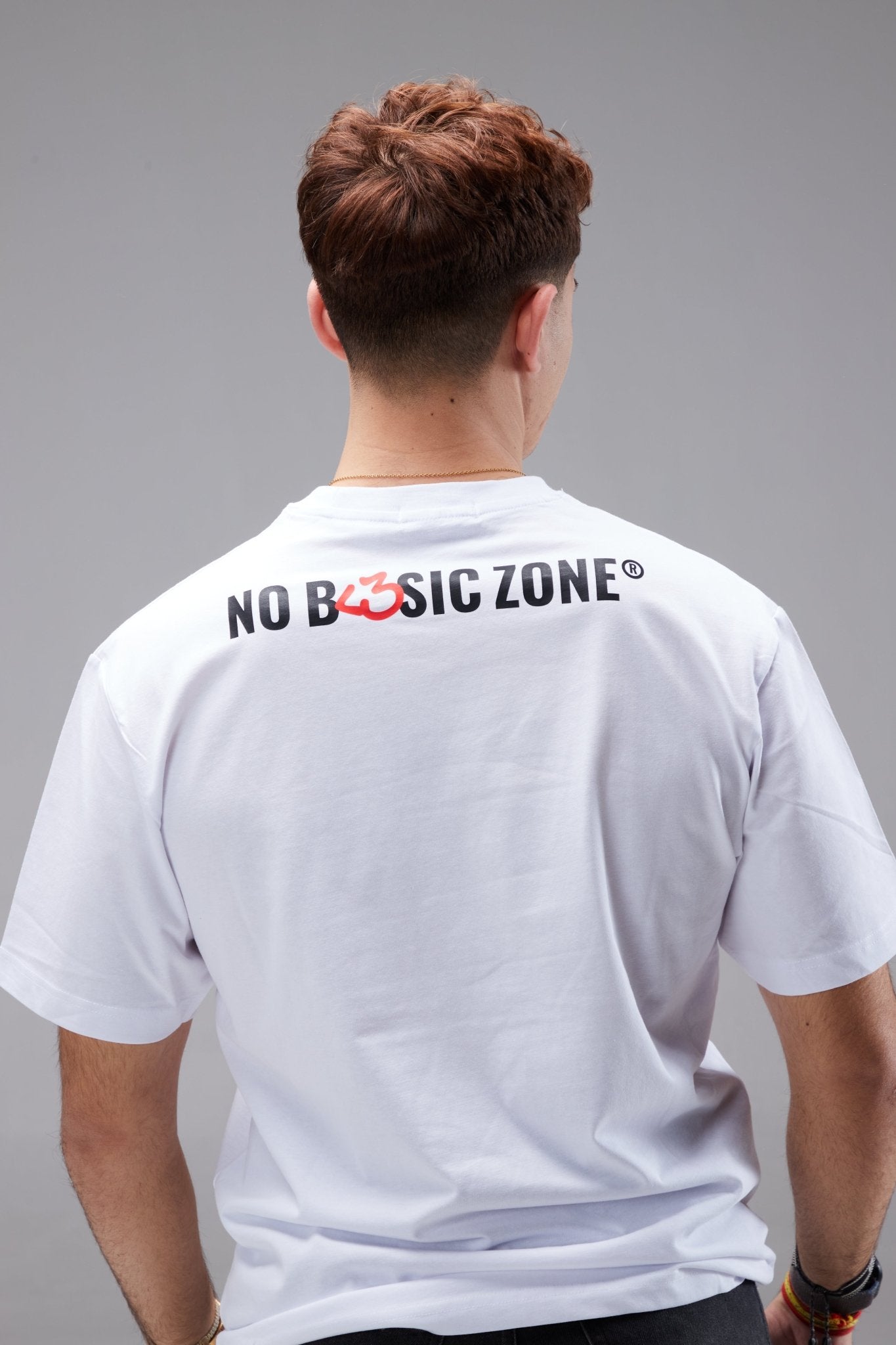 NO LABELS // WHITE T-SHIRT - No Basic Zone