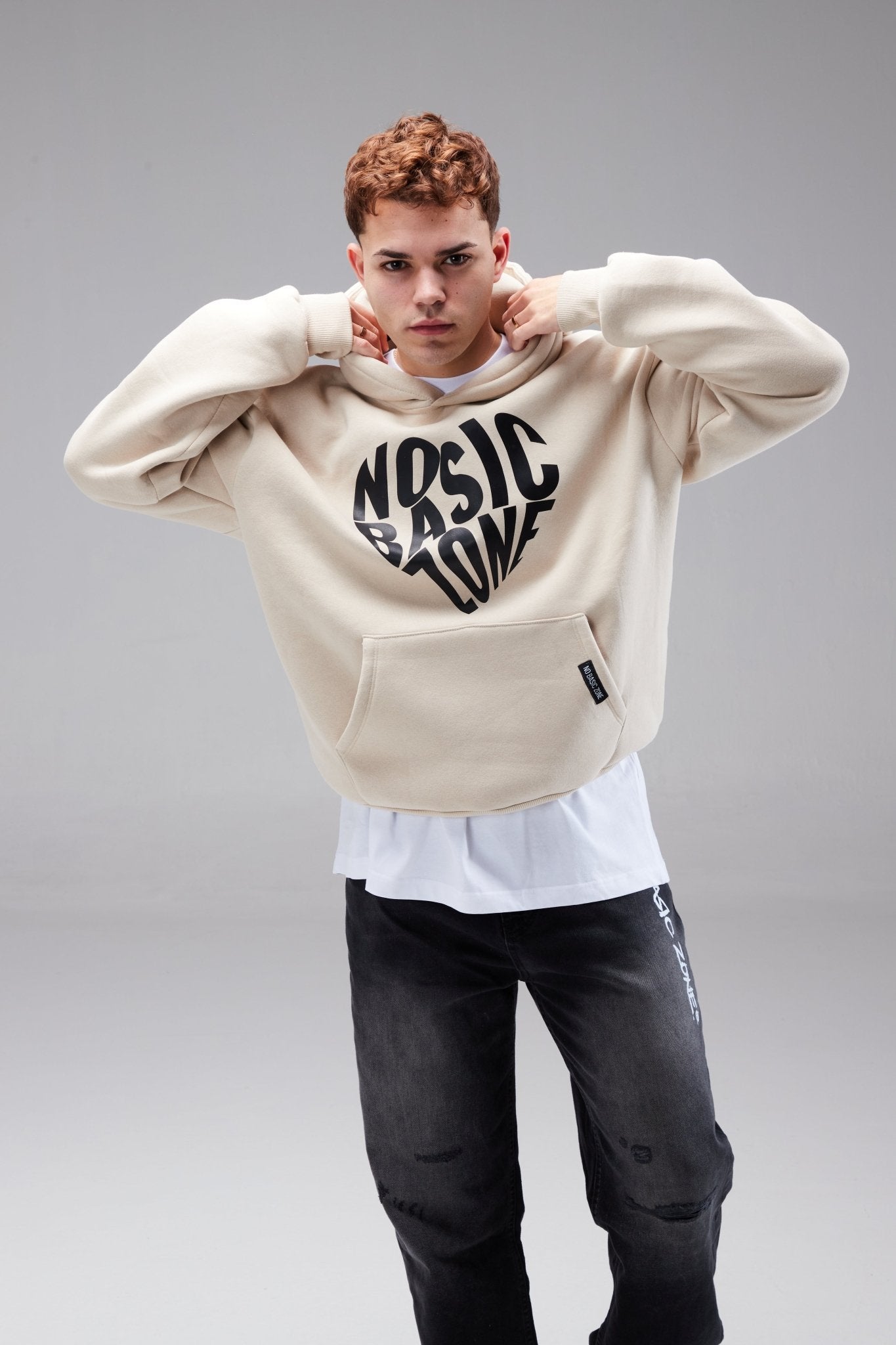 HEARTPRINT // WHITE HOODIE - No Basic Zone