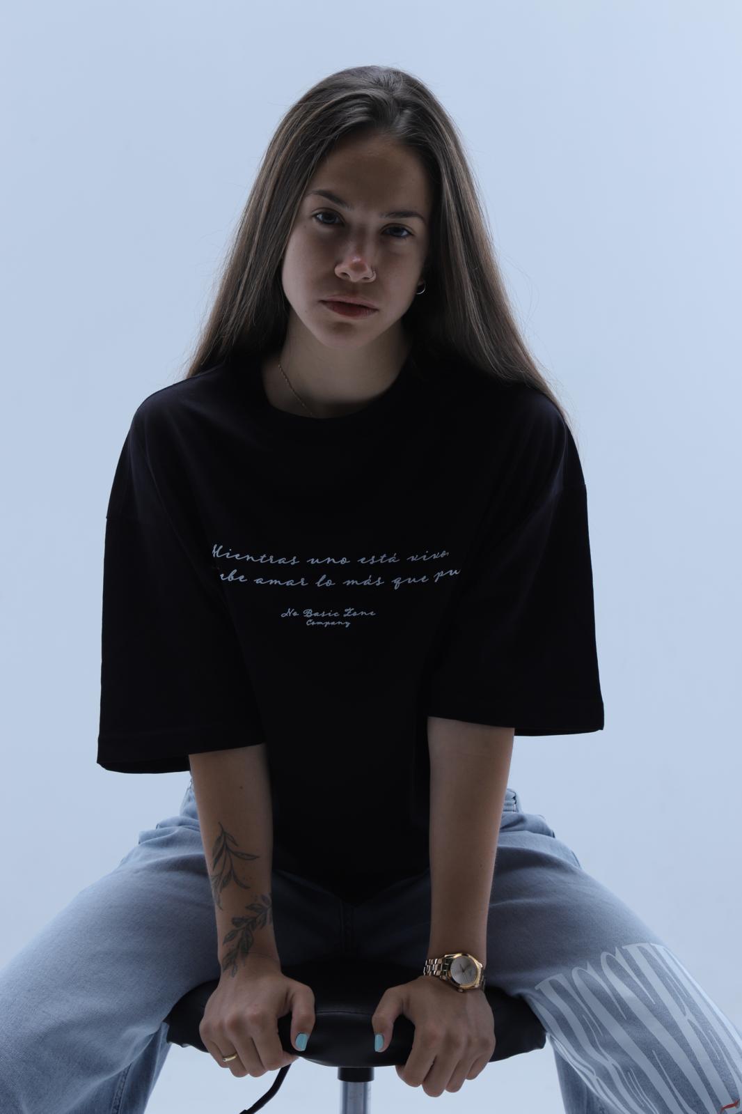 FACTS // BLACK T-SHIRT